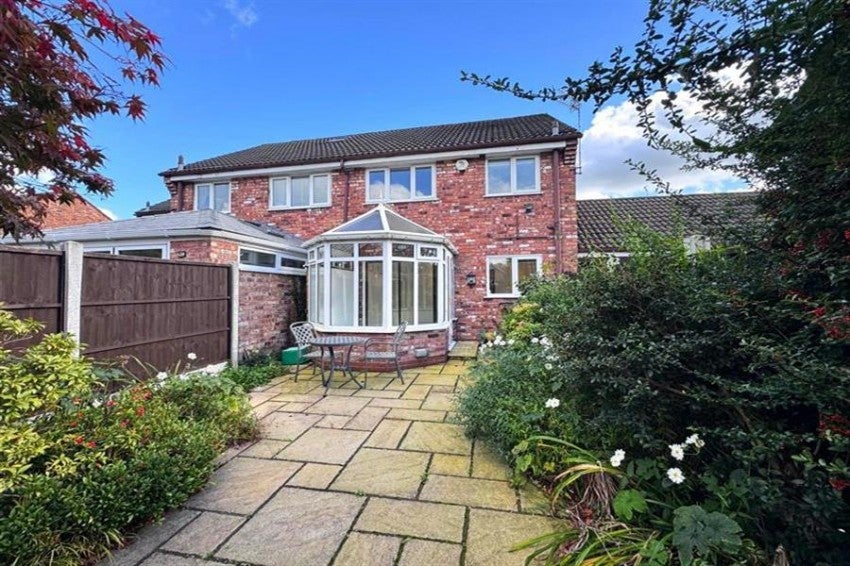 House Pevensey Drive in Knutsford