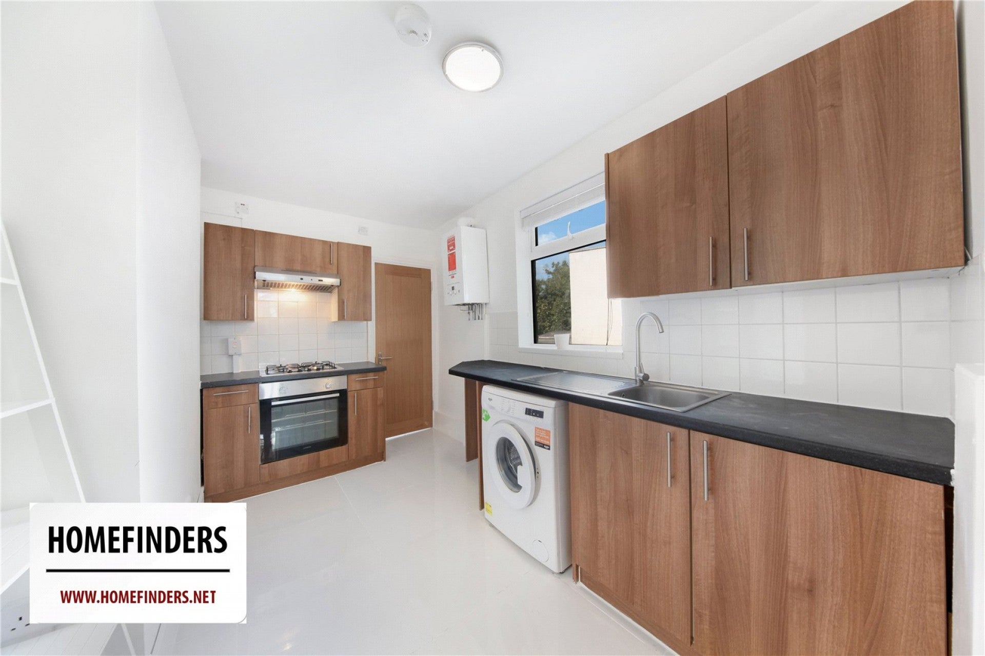 Flat Rendlesham Road in Greater London