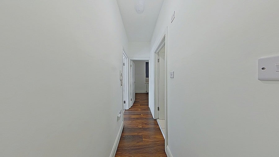 Flat Orphanage Road in Watford