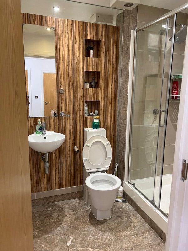 Room Limeharbour in Greater London