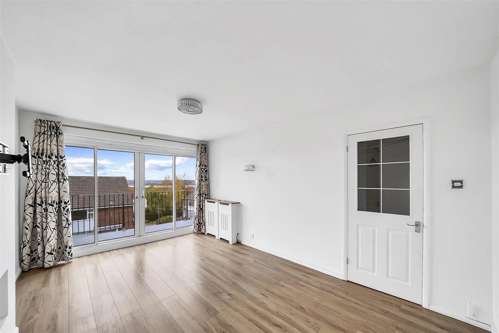 Flat Top House Rise in Greater London