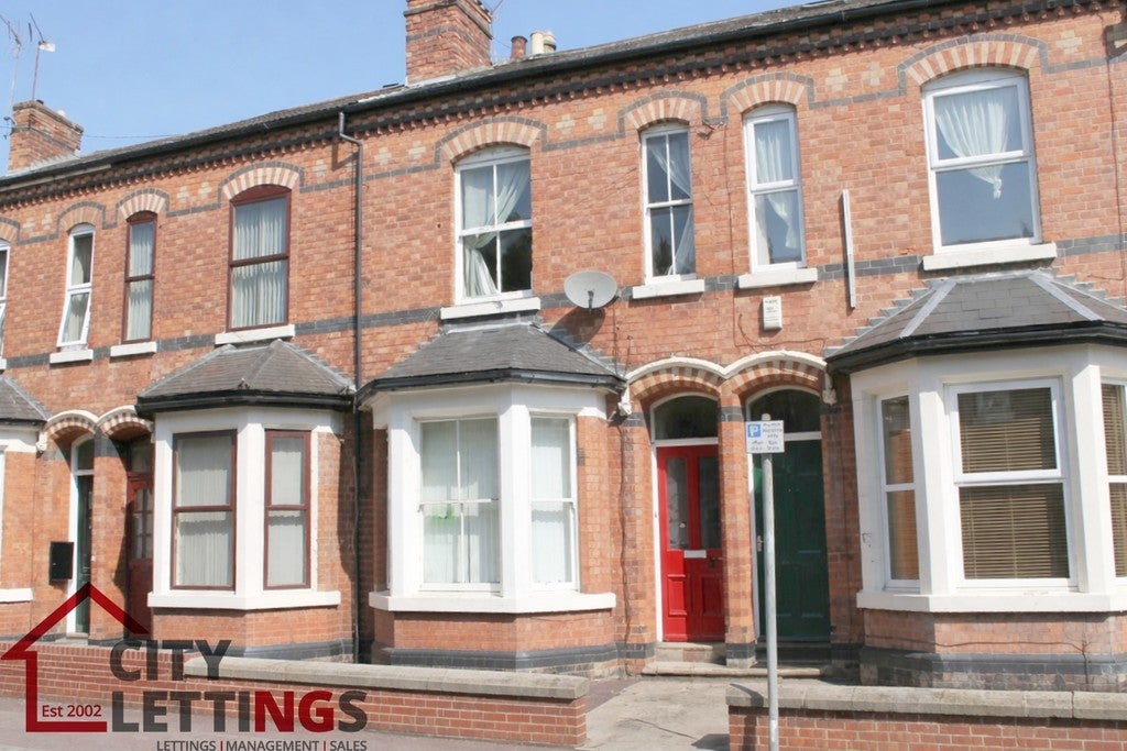 House Forest Grove in Nottingham