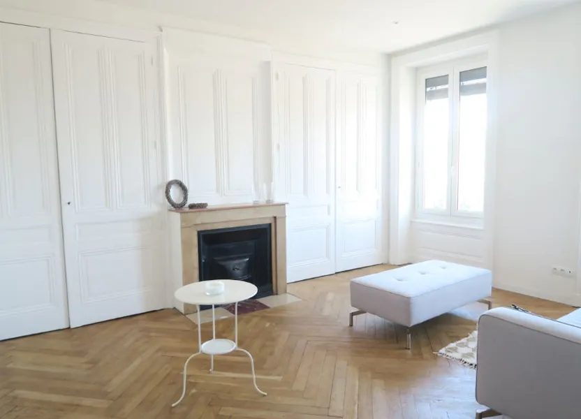 Appartement Avenue de la République à Tassin-la-Demi-Lune