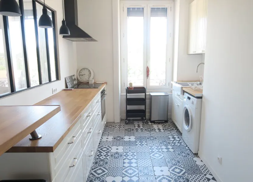 Appartement Avenue de la République à Tassin-la-Demi-Lune