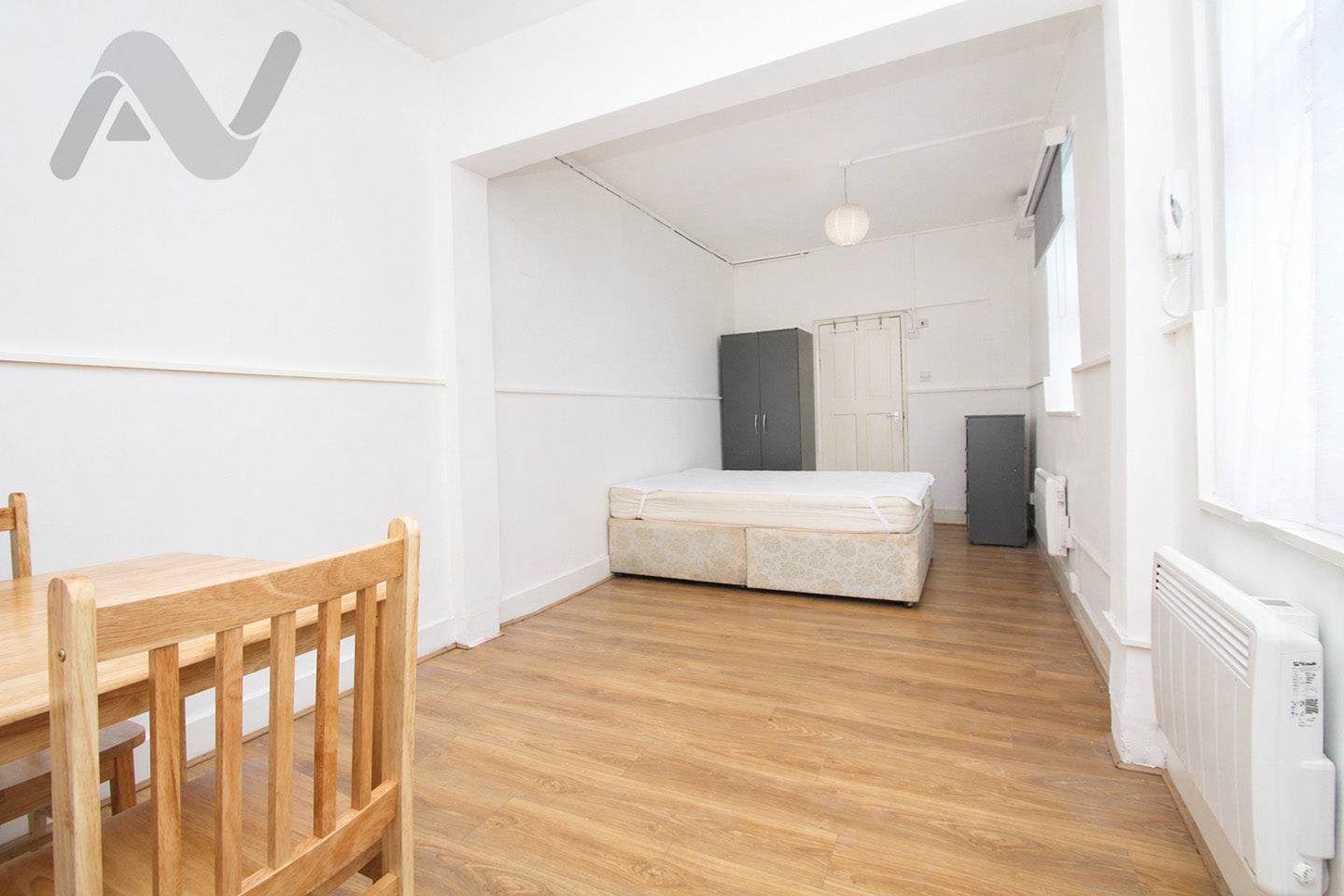 Flat Seven Sisters Road in Greater London