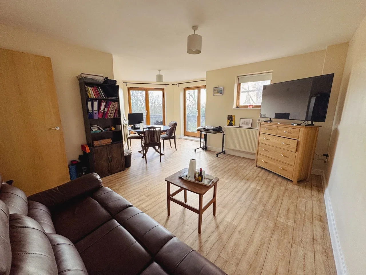Room Harry Close in Greater London