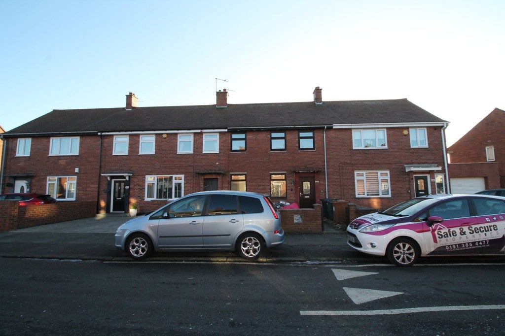 House Hampshire Gardens in North Tyneside