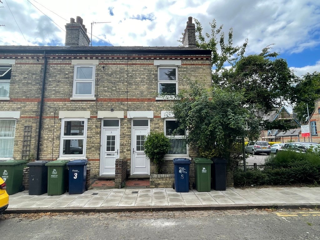 Flat Petworth Street in Cambridge