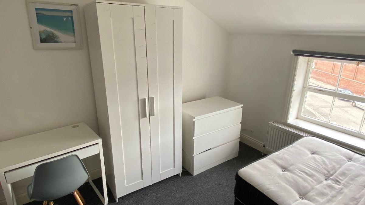 Room Bradford Street in Walsall