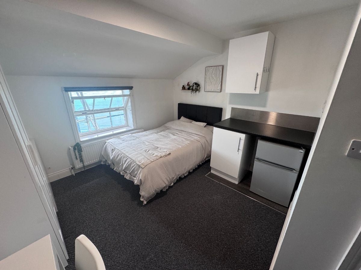 Room Bradford Street in Walsall
