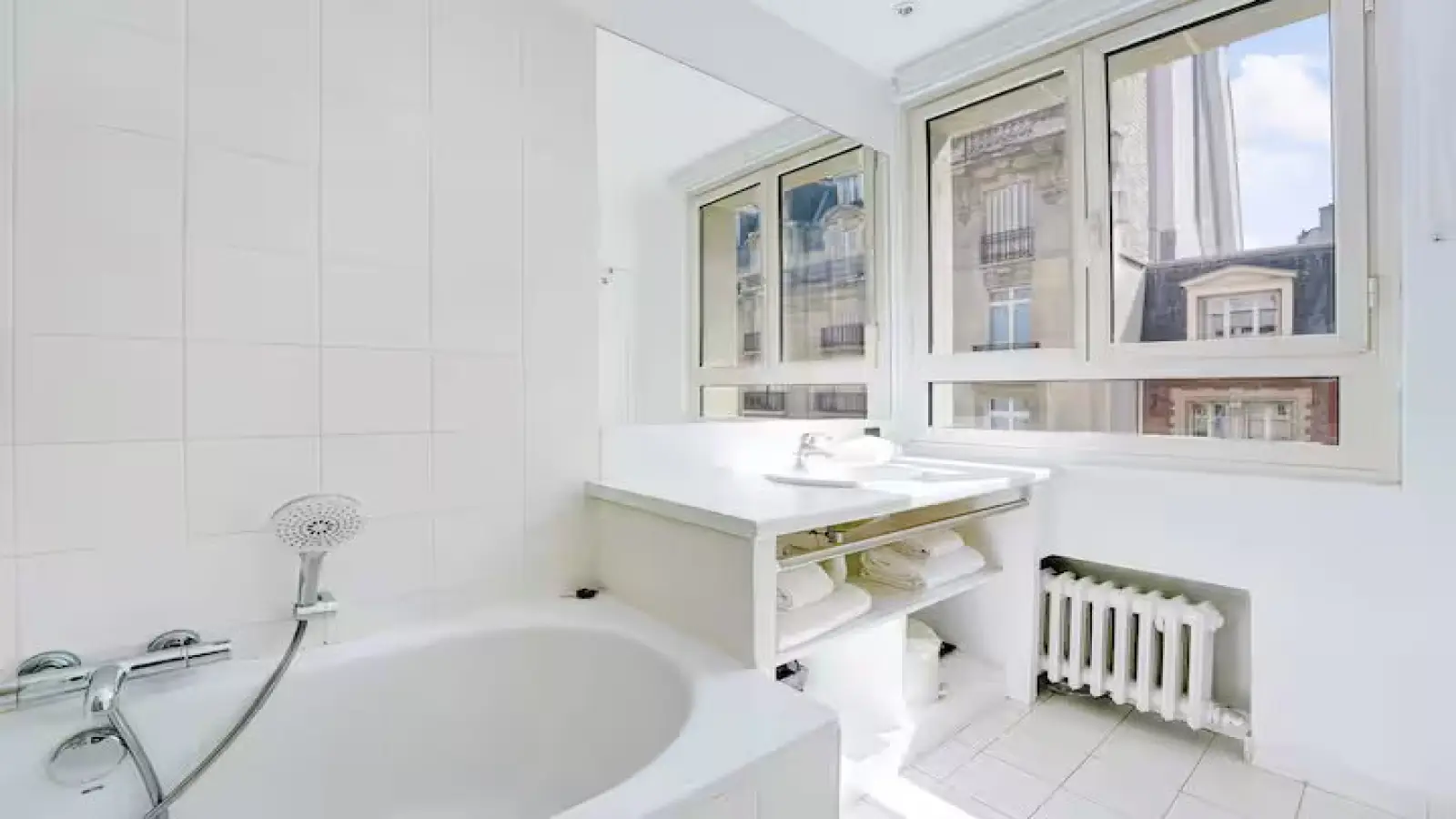 Appartement Rue de la Tour à Paris