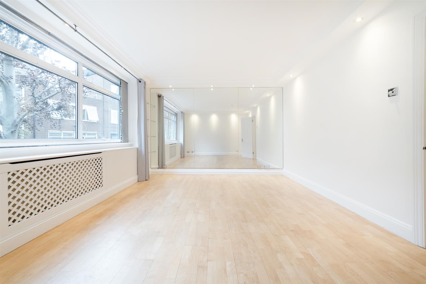 House Meadowbank in Greater London
