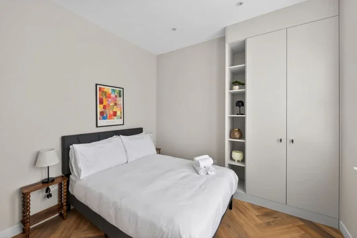 Room Baron's Court Road in Greater London