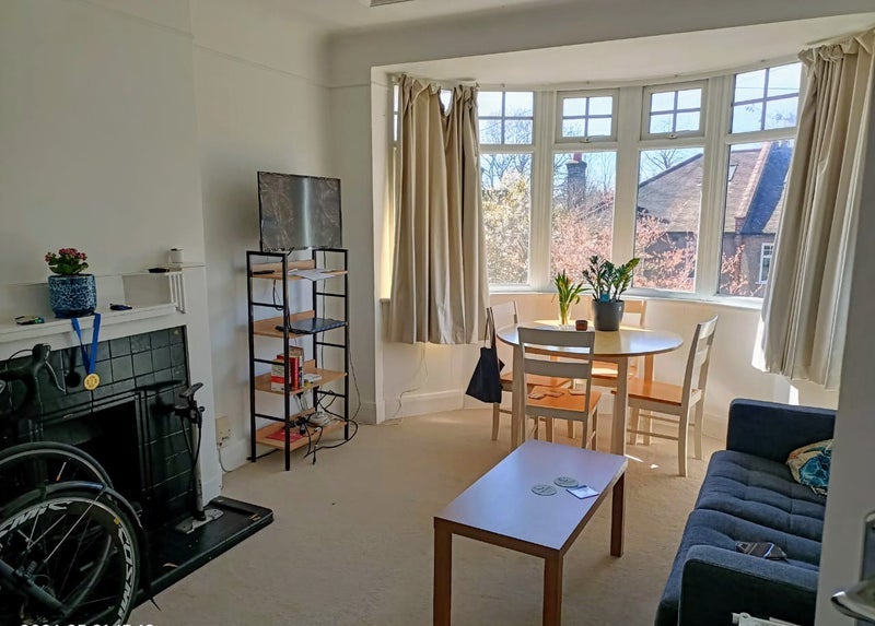 Flat Bramshill Gardens in Greater London