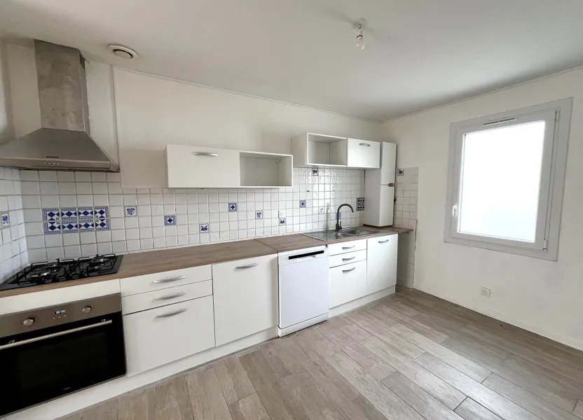 Flat Avenue Flourens Aillaud in Oraison