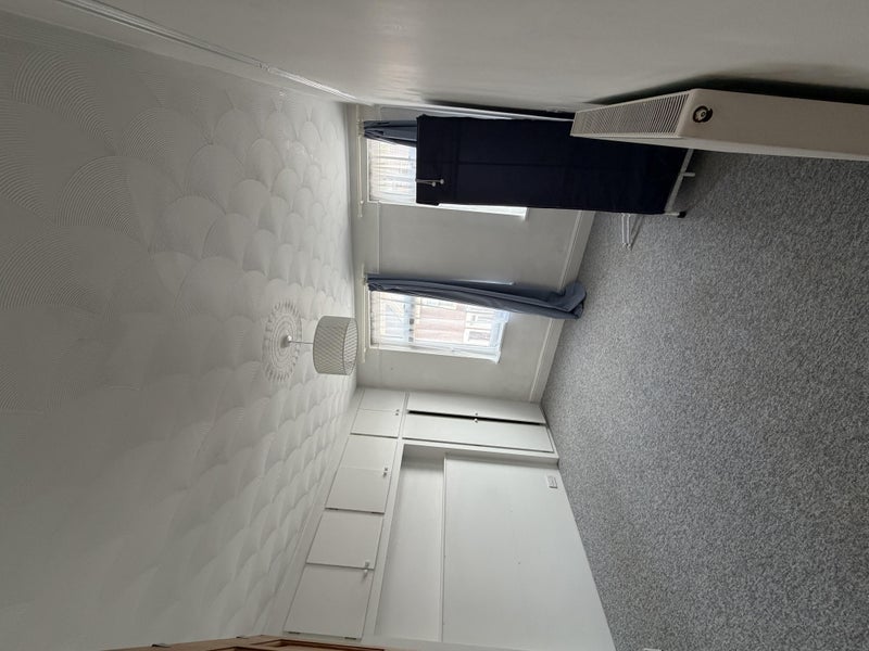 Room Hawkesbury Road in Leicester