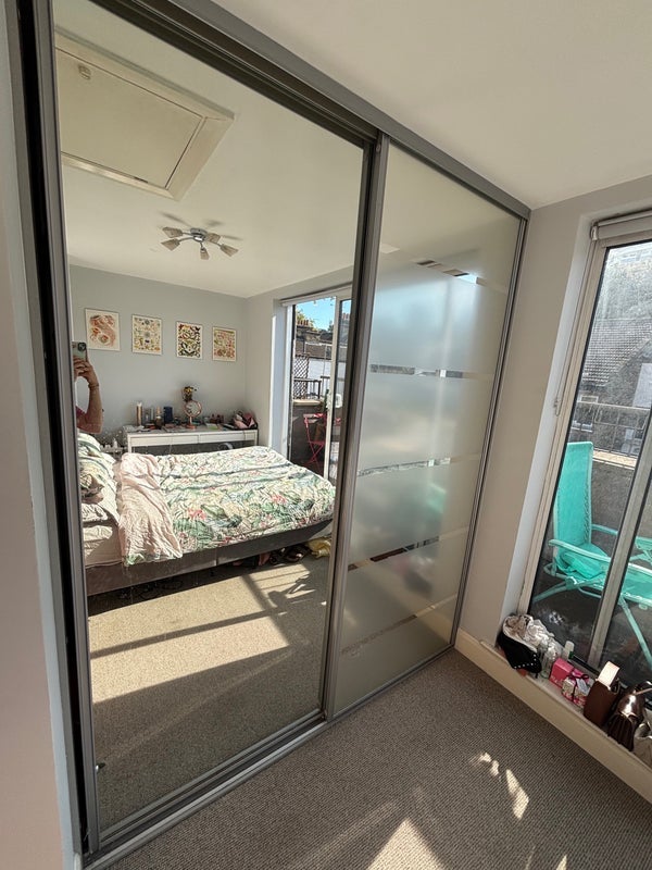 Room Voss Street in Greater London