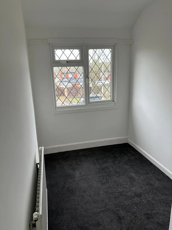 House Knollmead in Greater London