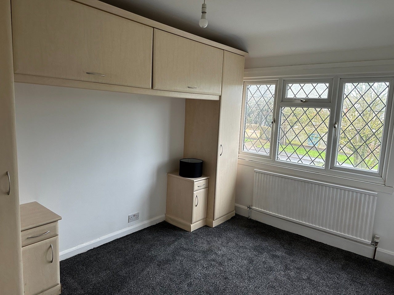 House Knollmead in Greater London
