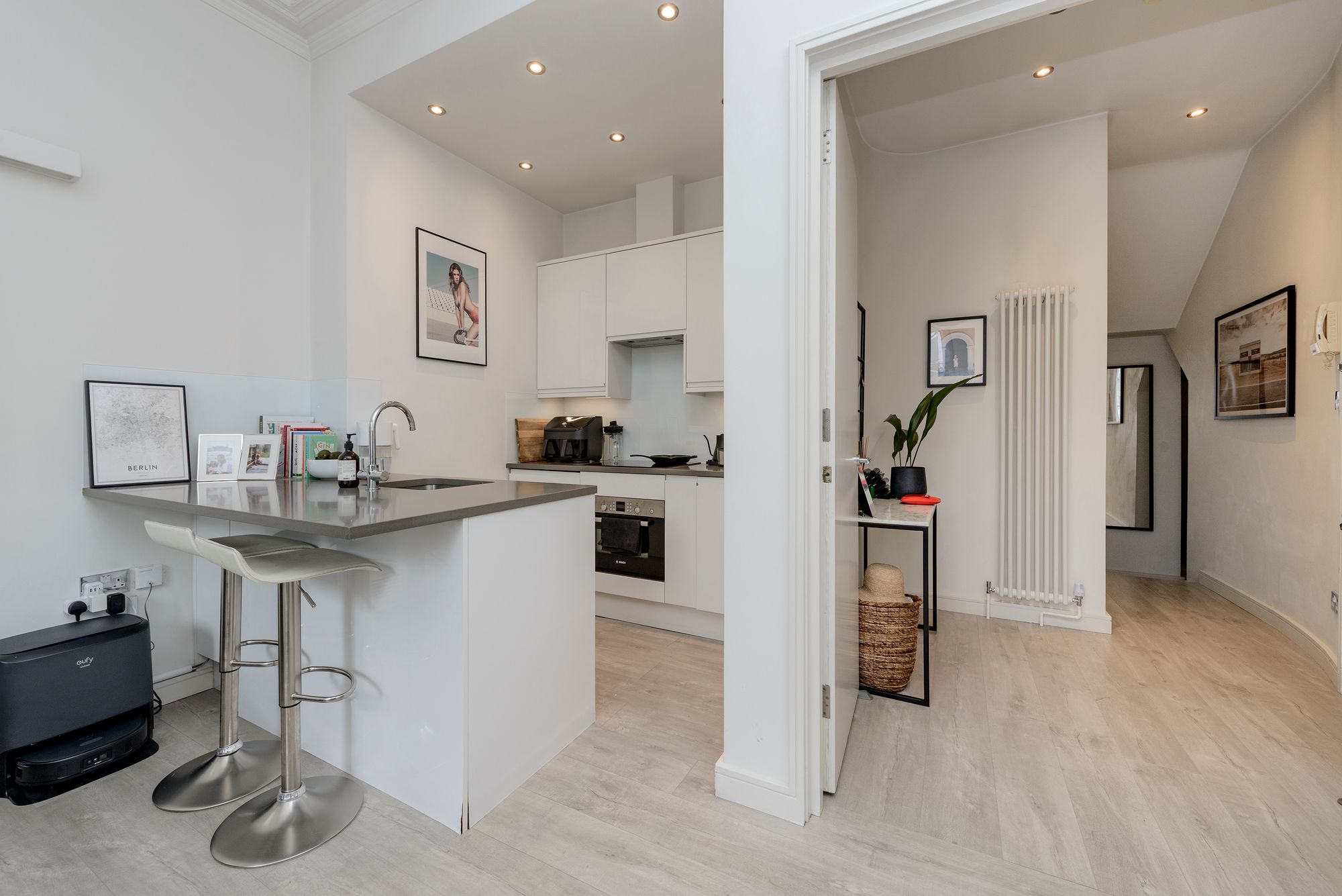 Flat Fellows Road in Greater London