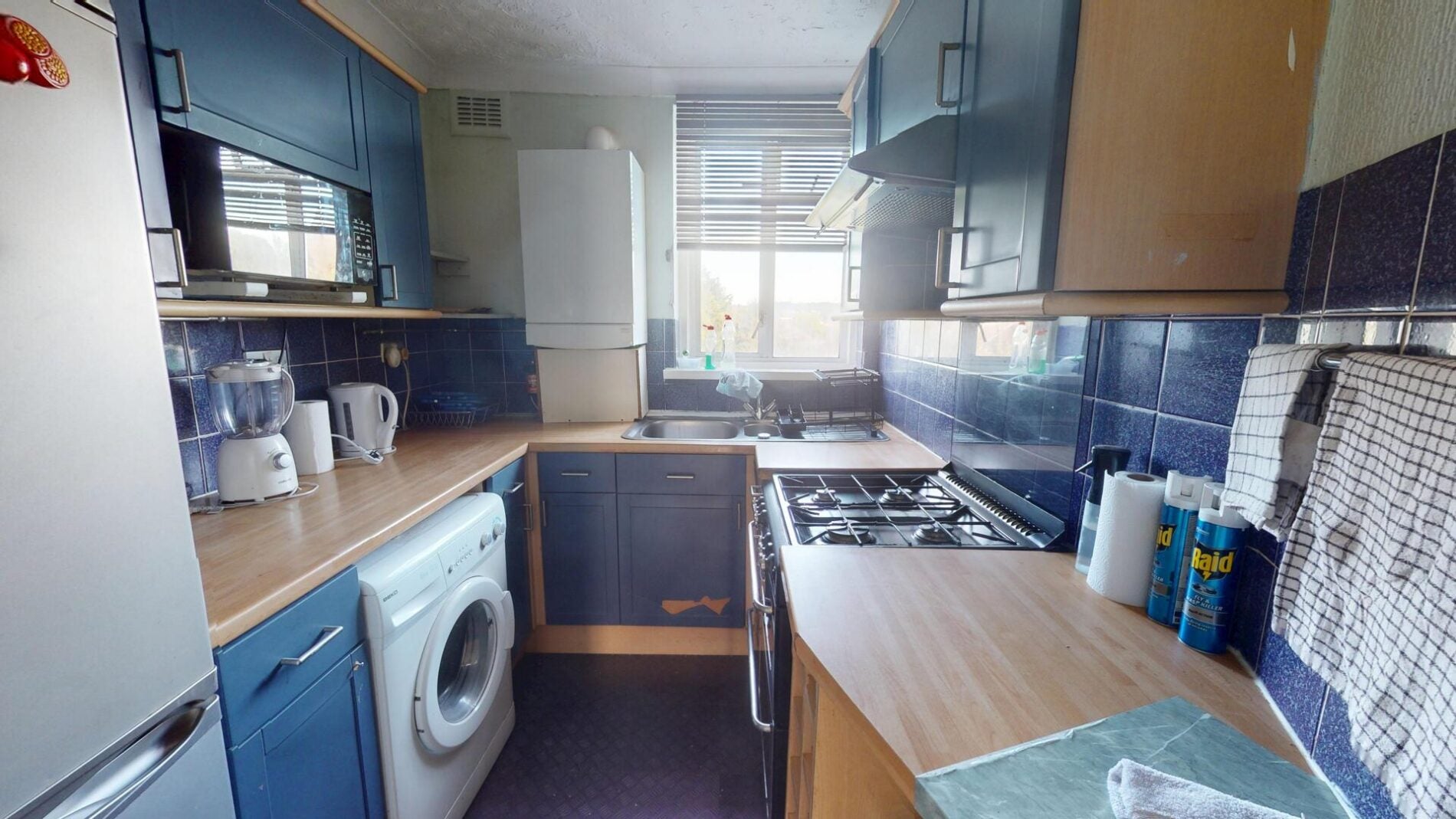 Flat Heathview Road in Greater London