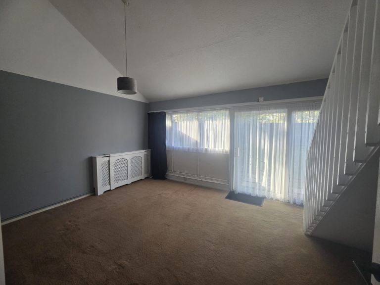 Flat Garraways in Milton Keynes