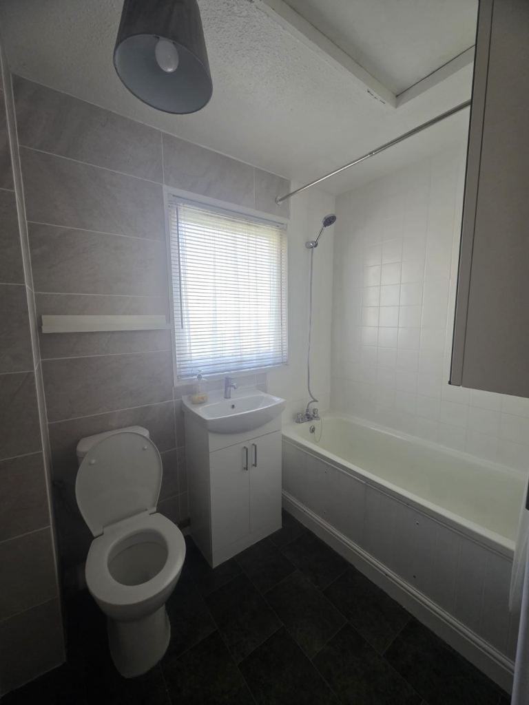 Flat Garraways in Milton Keynes