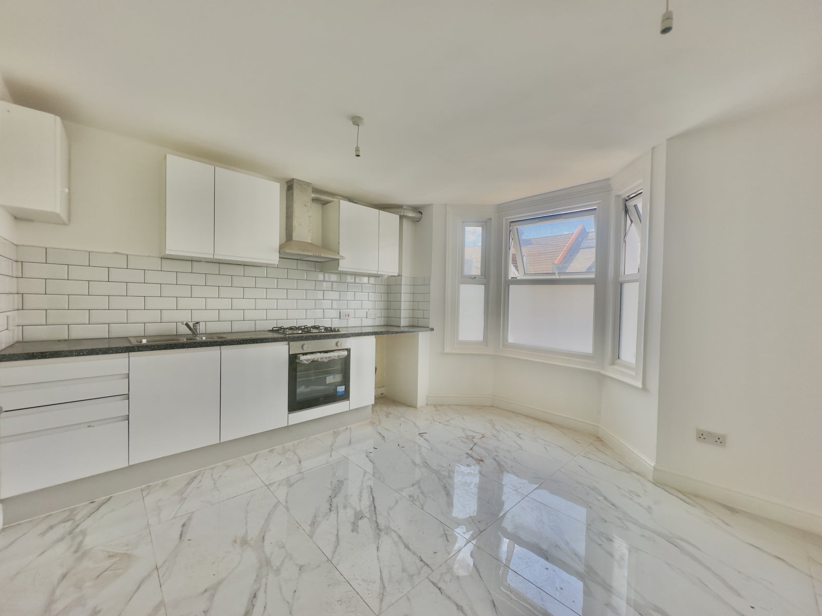 Flat Valnay Street in Greater London