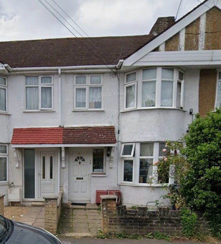 Flat Sunningdale Avenue in Greater London
