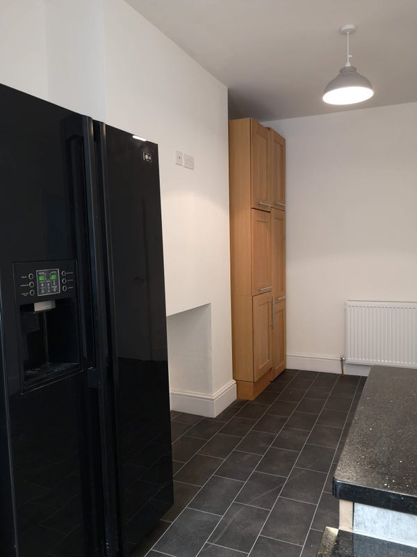 Room Felstead Road in Bristol
