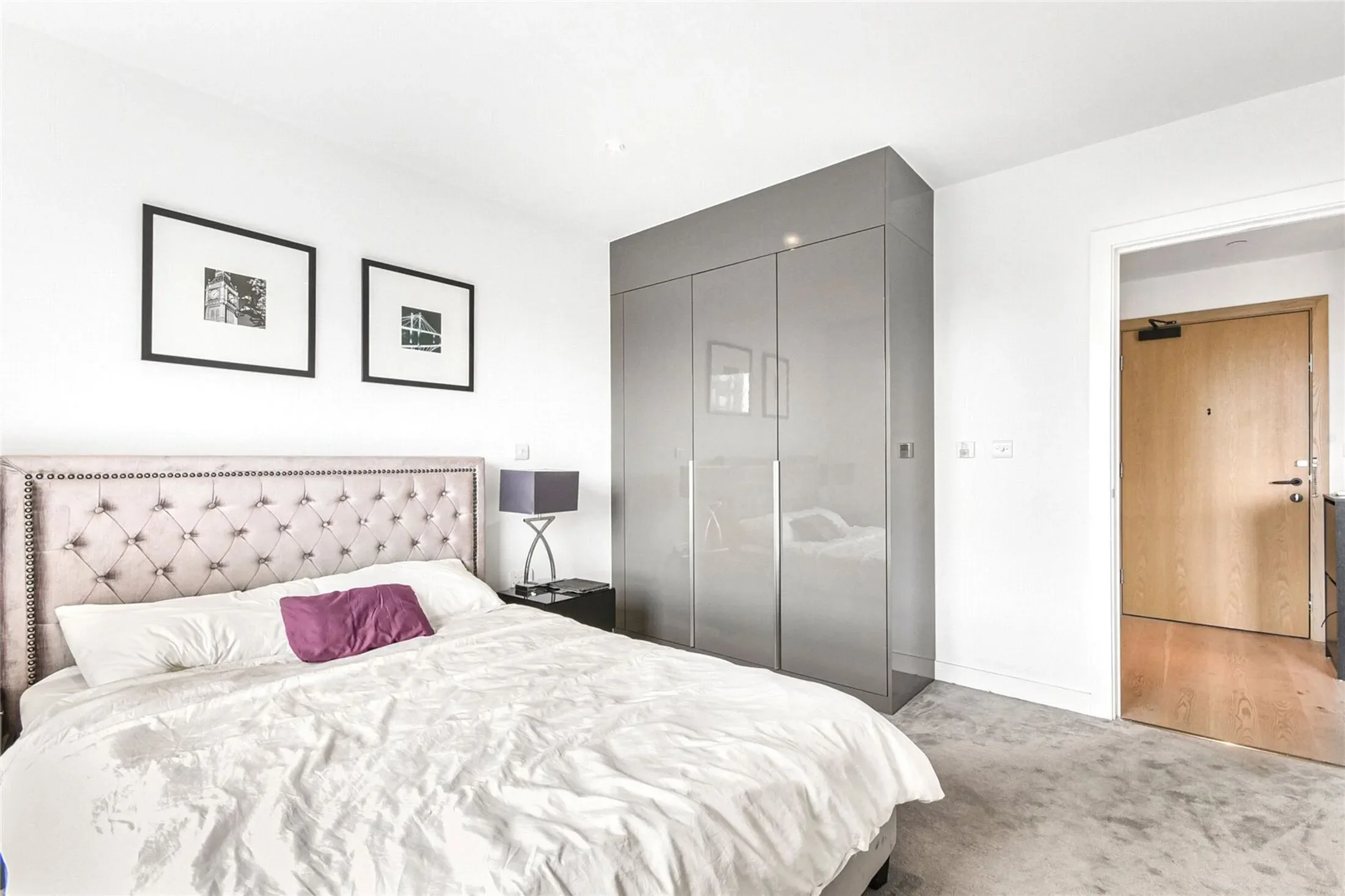 Flat Victory Place in Greater London