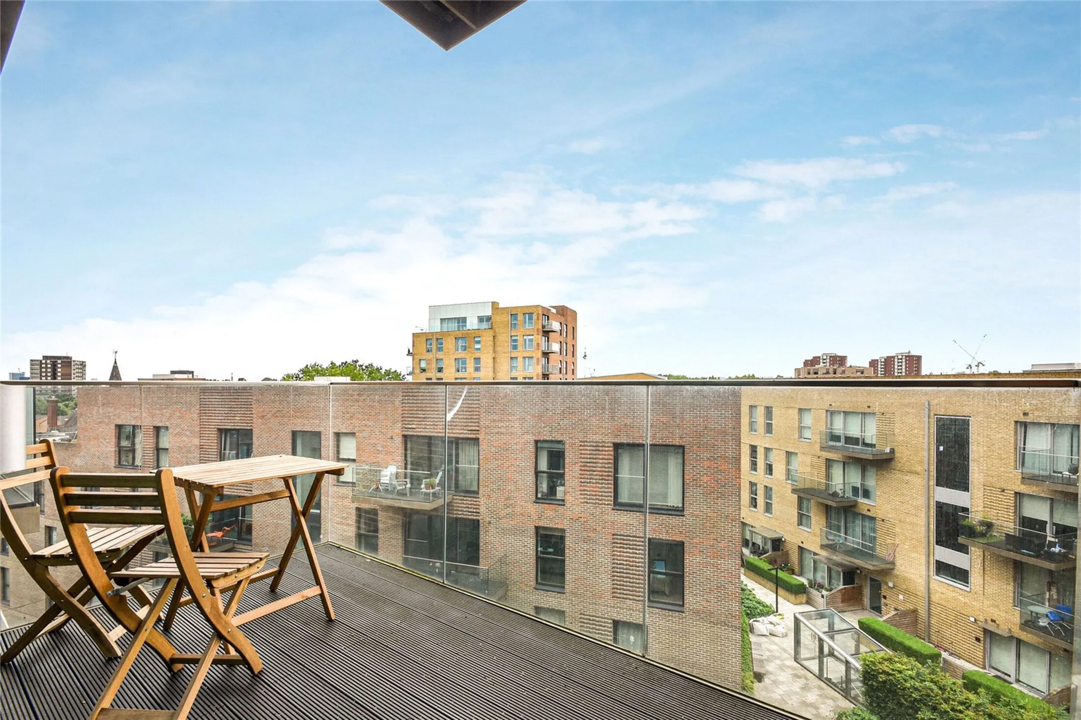 Flat Victory Place in Greater London