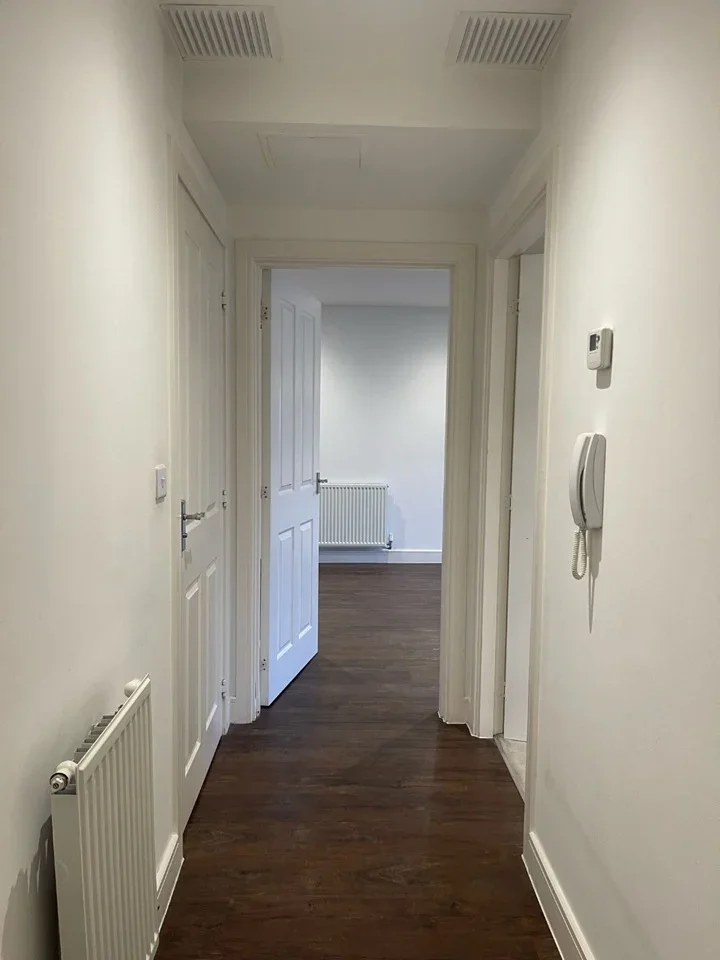 Flat St James's Road in Brentwood