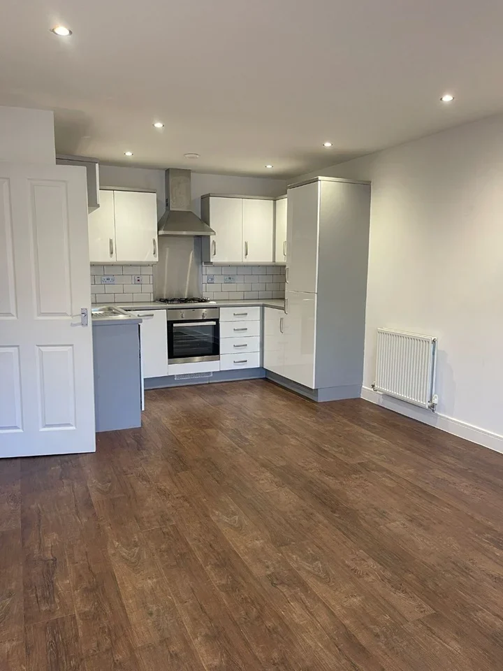 Flat St James's Road in Brentwood