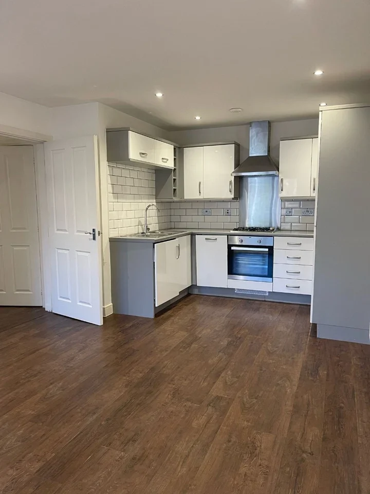 Flat St James's Road in Brentwood