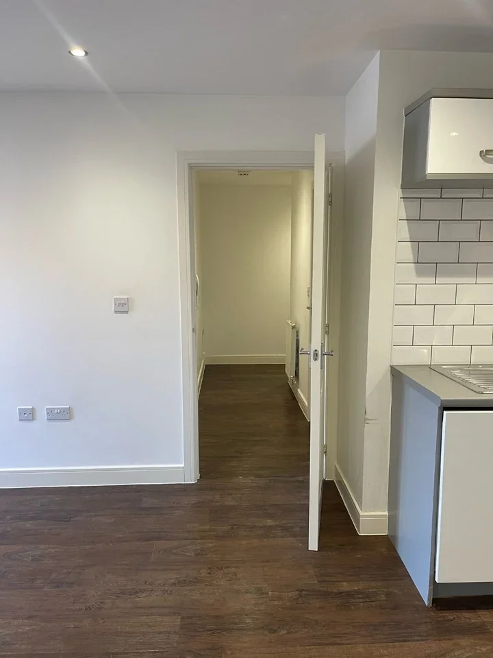 Flat St James's Road in Brentwood