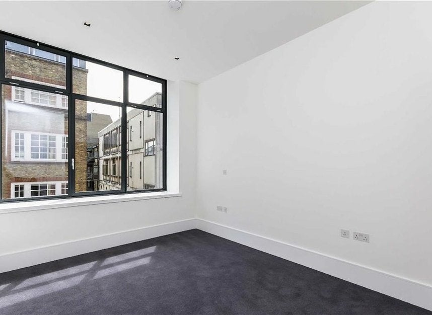 Flat Lafone Street in Greater London