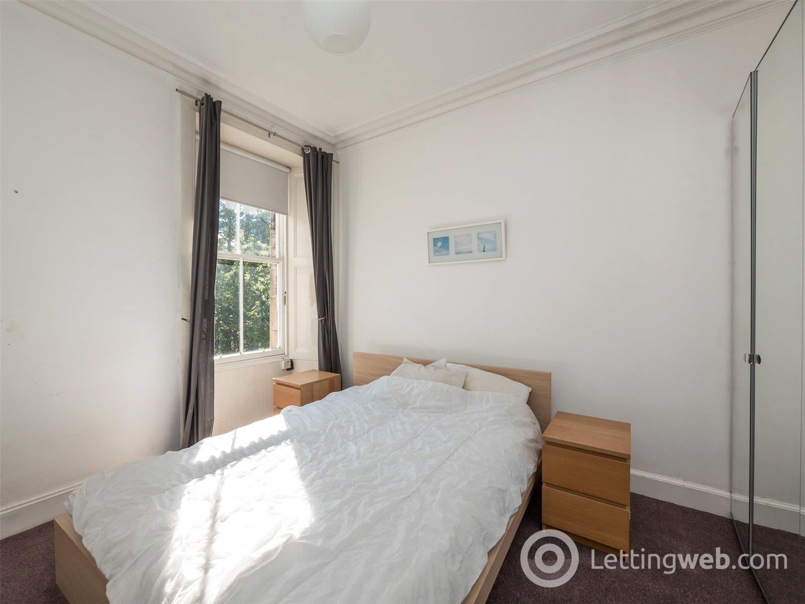 Flat Livingstone Place in Edinburgh