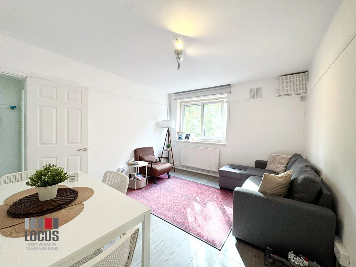 Flat Wynyatt Street in Greater London
