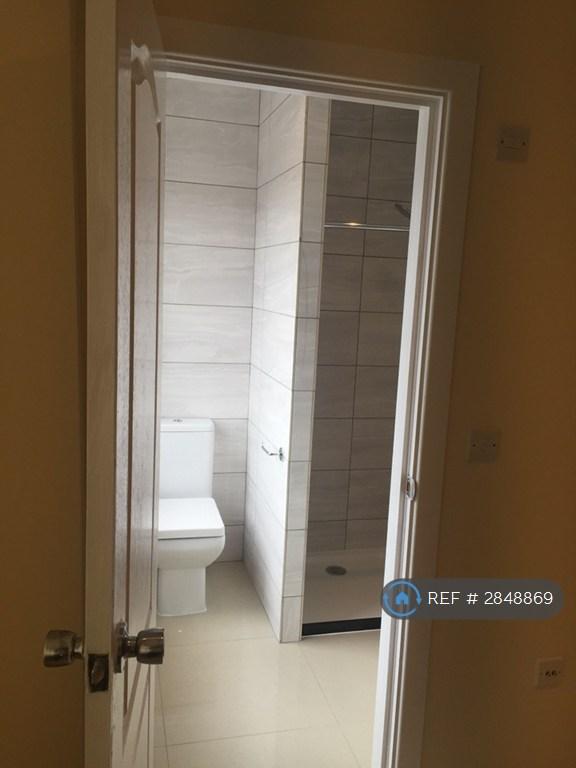 Room Clifford Road in Greater London