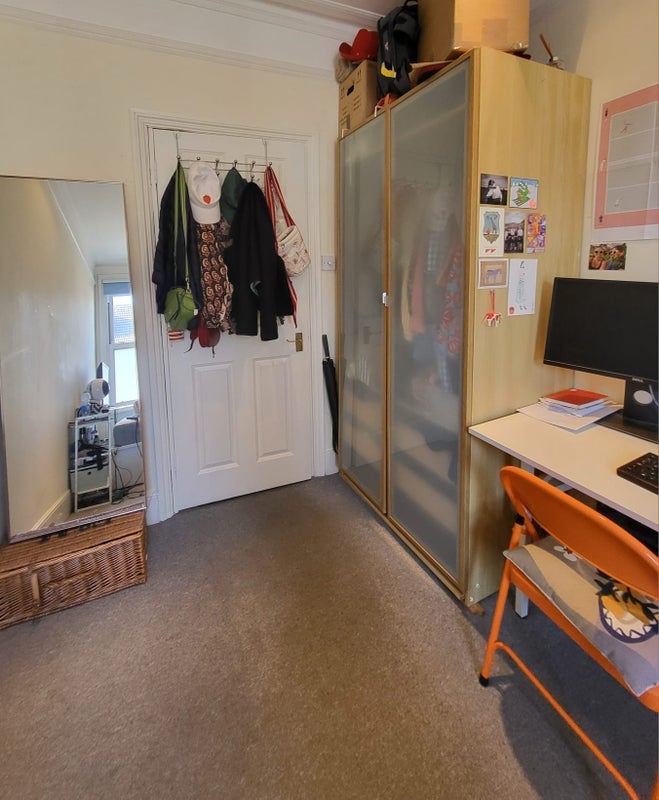 Room Lavender Hill in Greater London