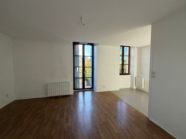 Flat Rue Thurot in Nuits-Saint-Georges