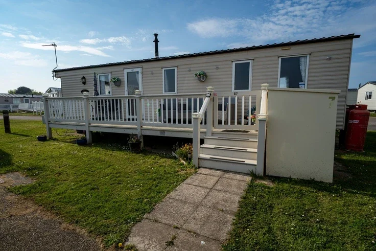 Room Scratby Crescent in Great Yarmouth