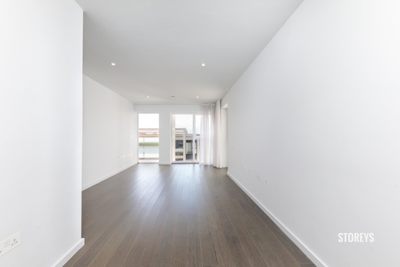 Flat York Way in London