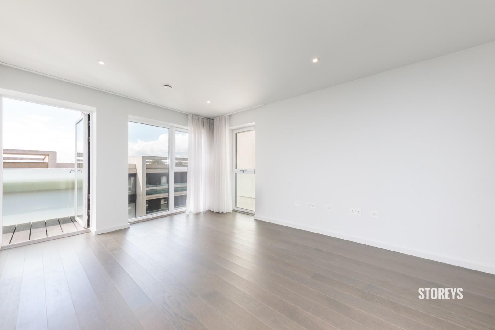 Flat York Way in London