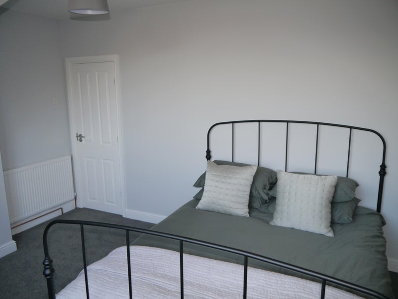 Room Hesketh Place in Leeds