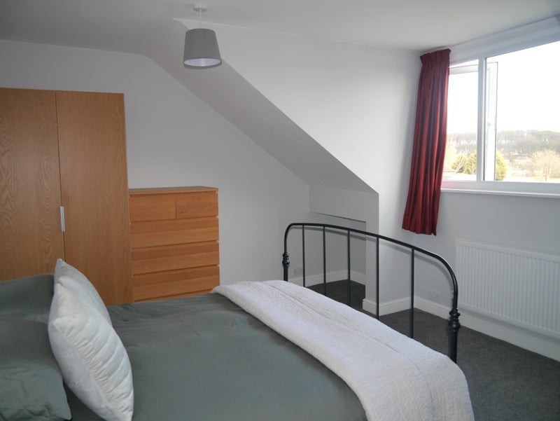 Room Hesketh Place in Leeds