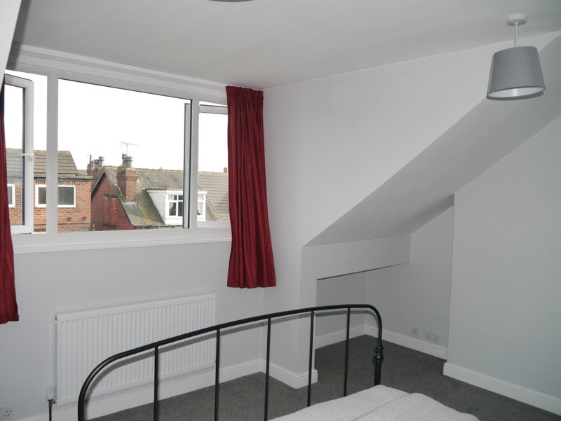 Room Hesketh Place in Leeds