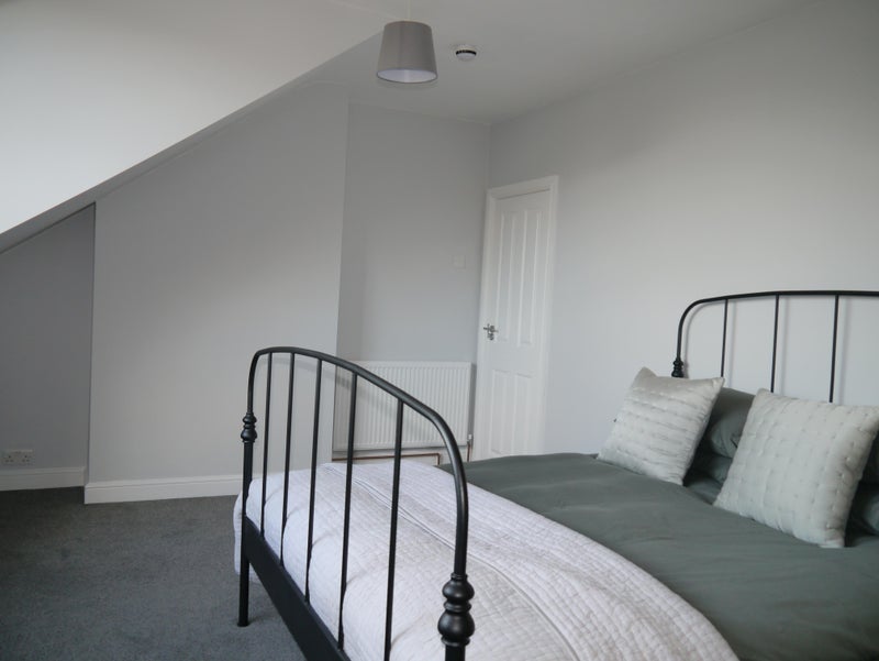 Room Hesketh Place in Leeds