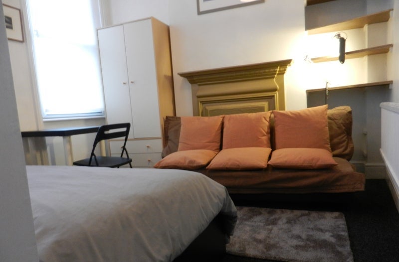 Room Billy Fury Way in Greater London